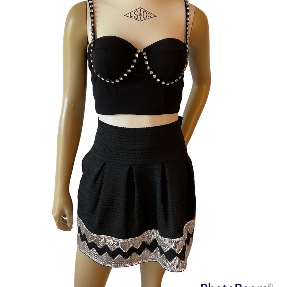 Crystal embellished mini skirt. Black. Glass. Sz S. High waisted. Lined. Zipper.